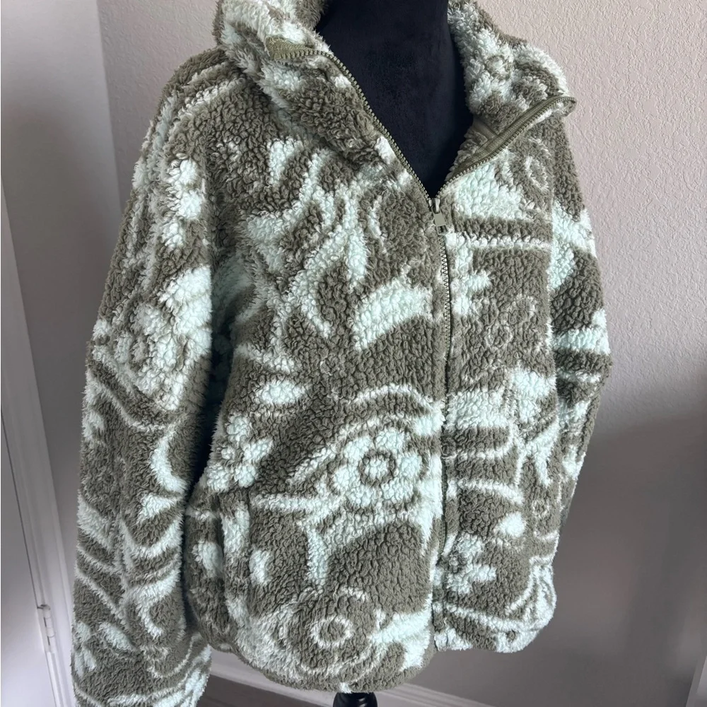 AMERICAN EAGLE Zip-Up Bear Hug Sherpa Sweatshirt Green L/XL - Picture 3 of 5